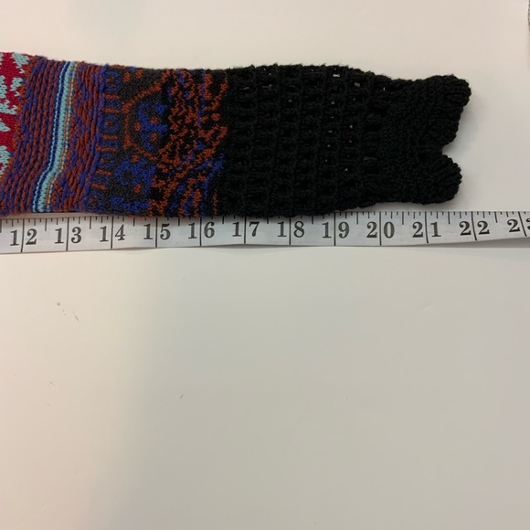 NEW XS Free People thermal, black with crochet arm - Picture 8 of 10